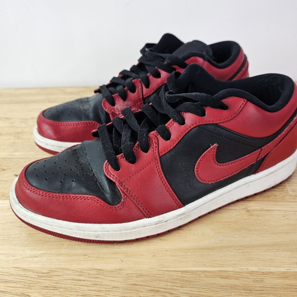 Air Jordans 1 Low Reverse Bred Gym Mens Size 9.5 Red Black 553558-606 Sneakers